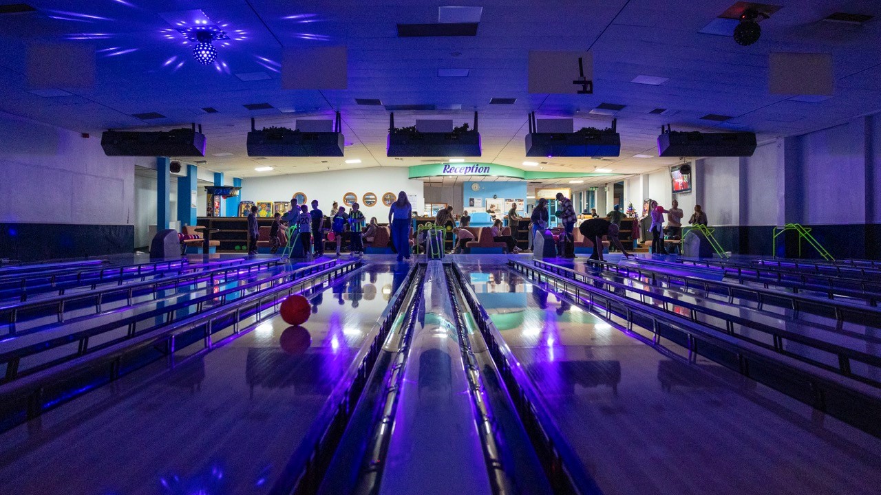 Bowling at Phoenix Bowl